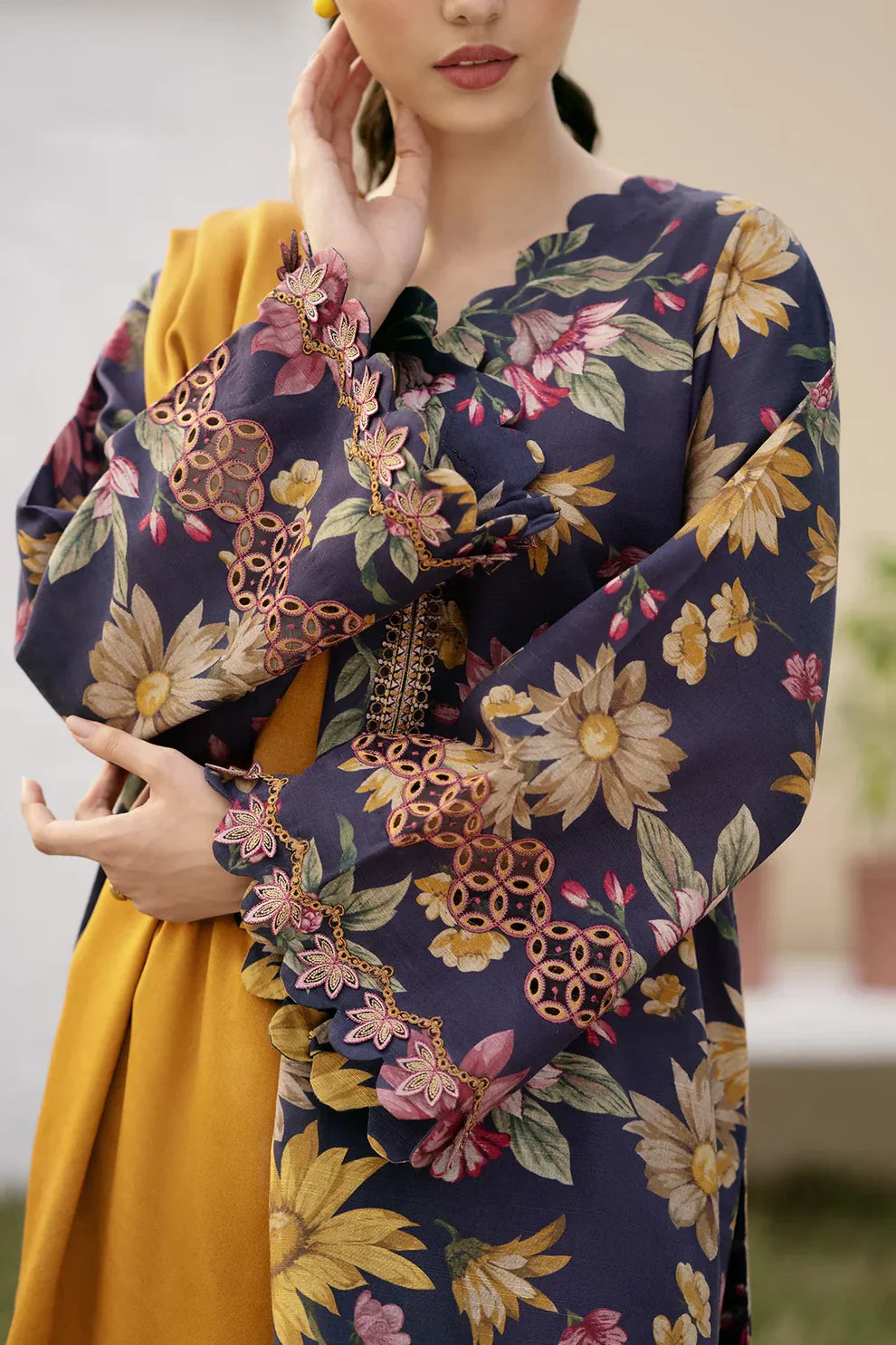 BAROQUE- 3PC KARANDI PRINTED SHIRT WITH KARANDI PRINTED DUAPTTA AND TROUSER -BAROQUE-1005