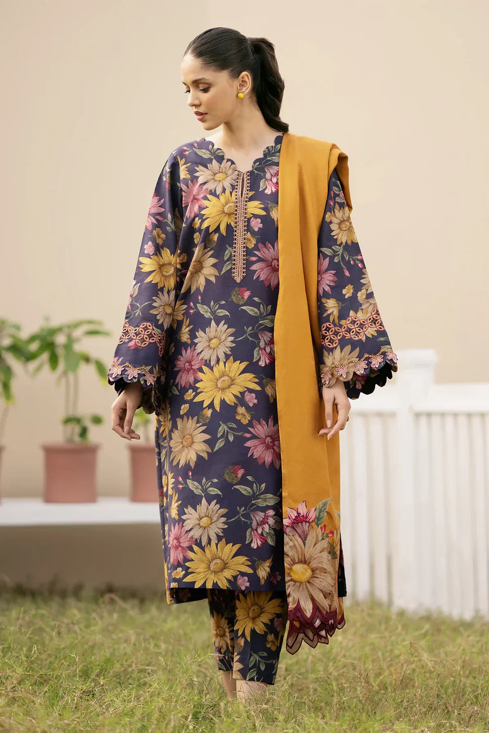 BAROQUE- 3PC KARANDI PRINTED SHIRT WITH KARANDI PRINTED DUAPTTA AND TROUSER -BAROQUE-1005