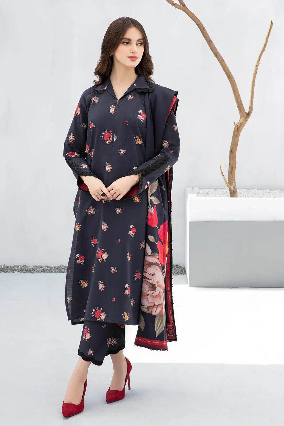 BAROQUE- 3PC KARANDI PRINTED SHIRT WITH KARANDI PRINTED DUAPTTA AND TROUSER -BAROQUE-1014