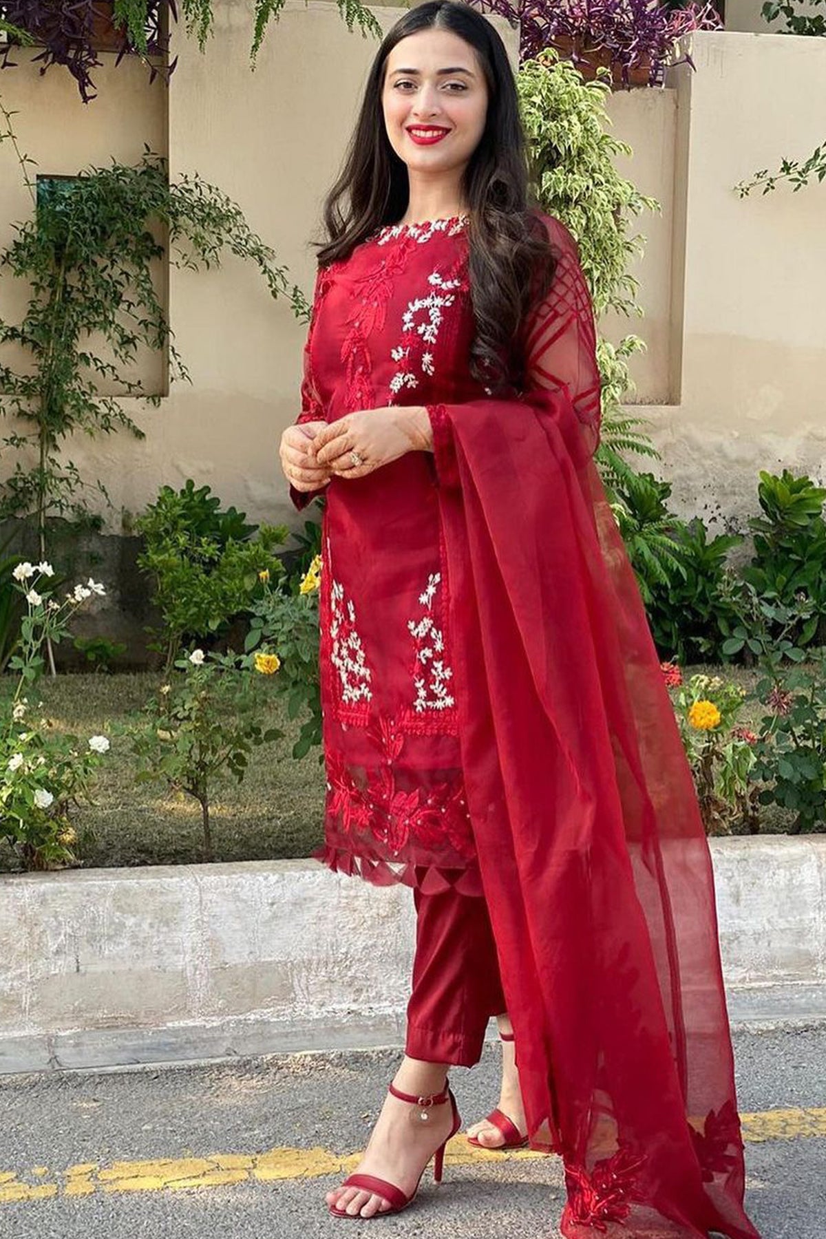 zahra shah jahan- ORGANZA HEAVY EMBROIDERED SHIRT WITH ORGANZA EMBROIDERED DUPATTA AND LAWN INNER -zahra shah jahan-1206-RED